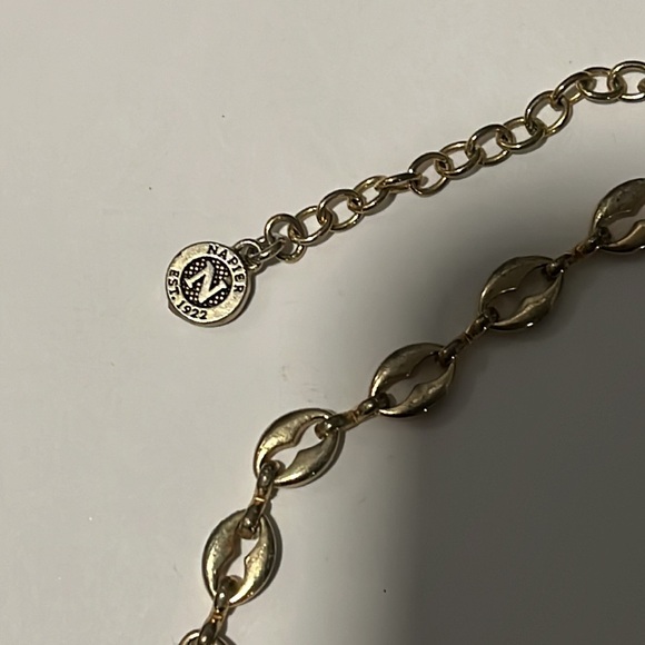 Vintage Napier Graduated Oval Necklace gently used - Picture 3 of 5